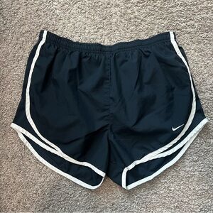 navy blue & white nike athletic shorts - m